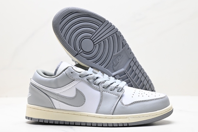 Women Jordan 1 Low 008